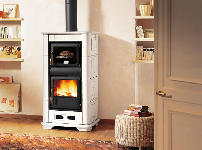 Piazzetta E900 M con horno